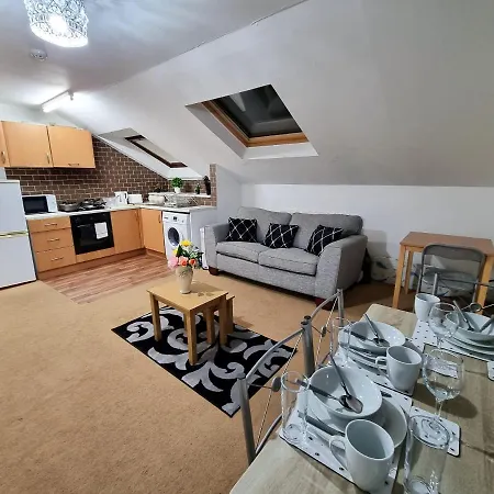 F15Gh - Stylish Home With Garden And Parking 利兹